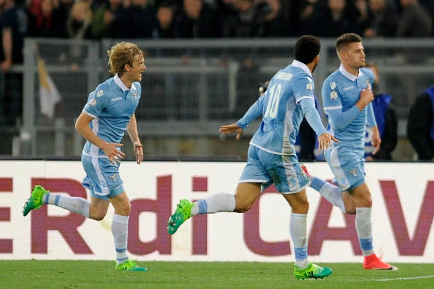 球及助攻 球及助攻